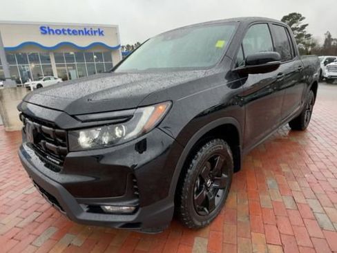 Used 2025 Honda Ridgeline Black Edition image 5