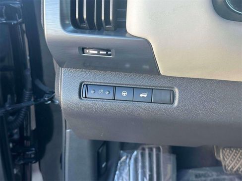 Certified 2024 Nissan Pathfinder SL image 21