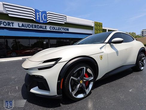 Used 2023 Ferrari Purosangue AWD/4WD image 5