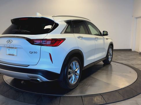 Certified 2022 INFINITI QX50 Essential image 8