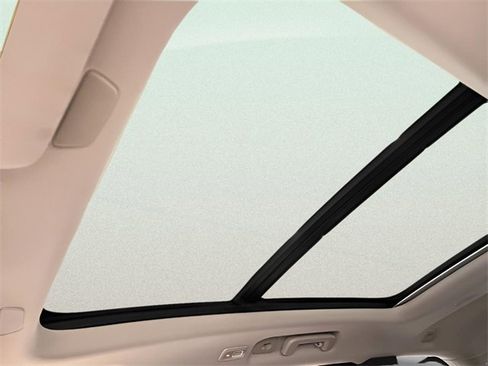 Used 2024 Volvo XC90 B5 Plus image 25