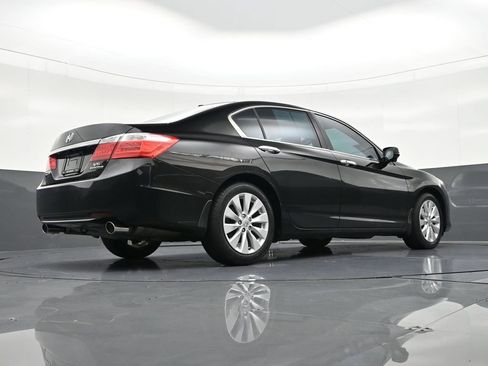 Used 2015 Honda Accord Touring image 28