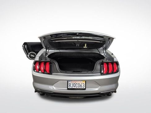 Used 2020 Ford Mustang Premium image 7