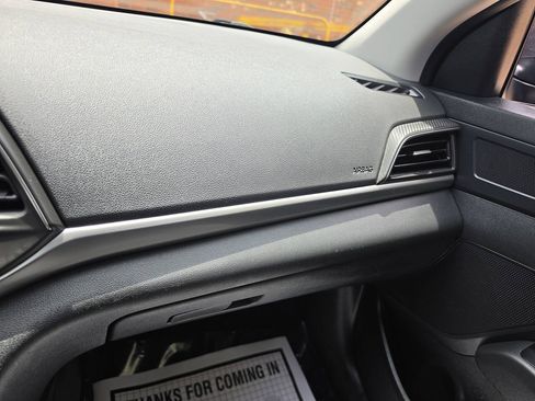 Used 2020 Hyundai Elantra SEL w/ Cargo Package (C1) FWD image 24