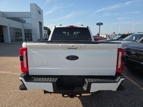 Used 2024 Ford F250 Lariat w/ Lariat Ultimate Package AWD/4WD image 4