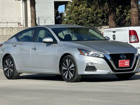 Used 2022 Nissan Altima 2.5 SV image 10