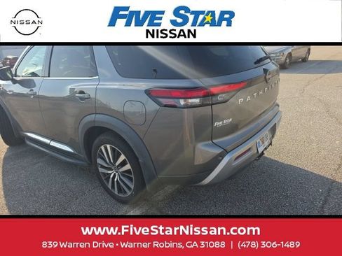 Used 2022 Nissan Pathfinder Platinum w/ Cargo Package FWD image 6