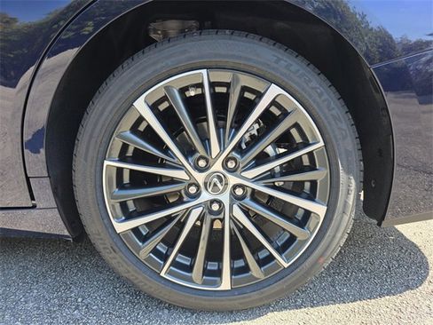 New 2025 Lexus ES 350 w/ Premium Package image 15