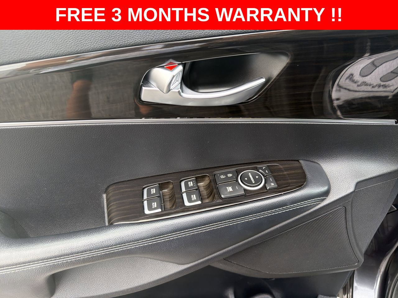 Used 2019 Kia Sorento FWD image 12
