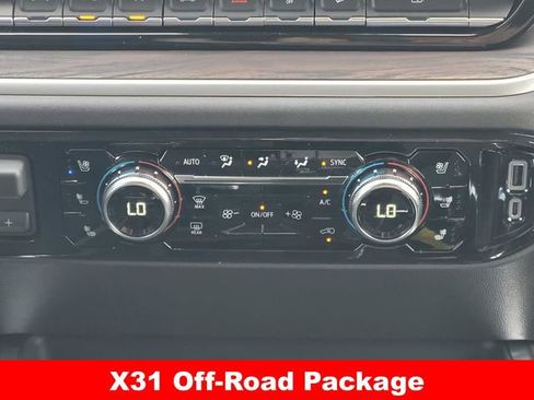 New 2026 GMC Sierra 1500 SLT w/ SLT Premium Package image 15