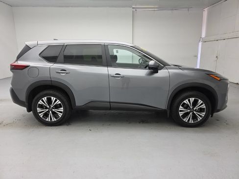 Used 2023 Nissan Rogue SV AWD/4WD image 12