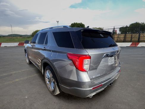 Used 2021 Ford Explorer Limited w/ Equipment Group 301A AWD/4WD image 4