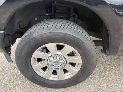 Used 2019 Ford F250 Platinum w/ Platinum Ultimate Package AWD/4WD image 11