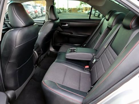 Used 2017 Toyota Camry SE image 22