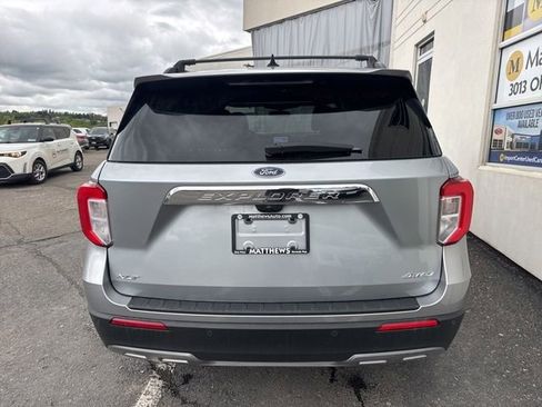 Used 2023 Ford Explorer XLT w/ Equipment Group 202A AWD/4WD image 3
