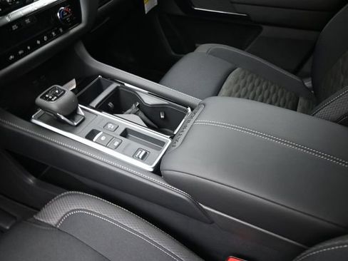 New 2026 Nissan Pathfinder SV image 31