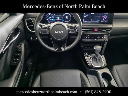 Used 2024 Kia Seltos EX AWD/4WD image 13