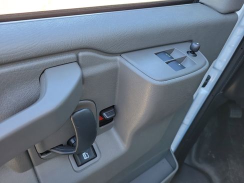 New 2025 GMC Savana 3500 w/ Power Convenience Package image 18