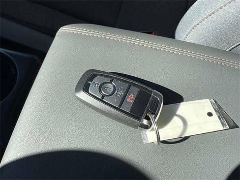 Certified 2025 Ford Explorer Active image 30