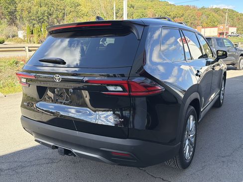 New 2026 Toyota Grand Highlander Platinum AWD/4WD image 3