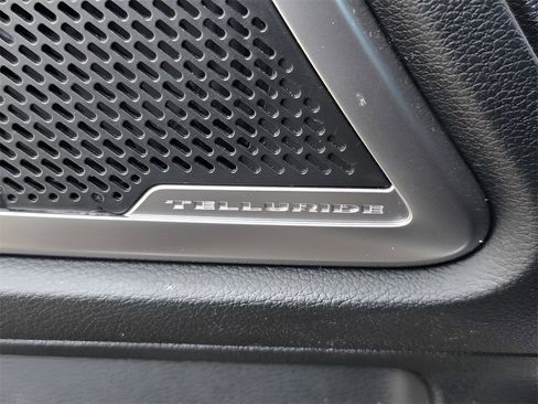 Used 2025 Kia Telluride AWD image 21