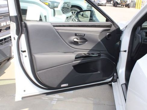 Certified 2024 Lexus ES 350 w/ Premium Package image 11