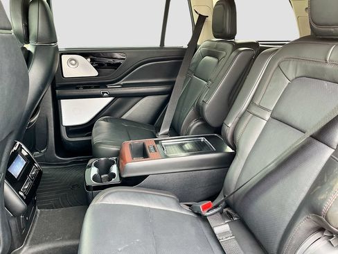Used 2022 Lincoln Aviator Reserve w/ Equipment Group 201A AWD/4WD image 26