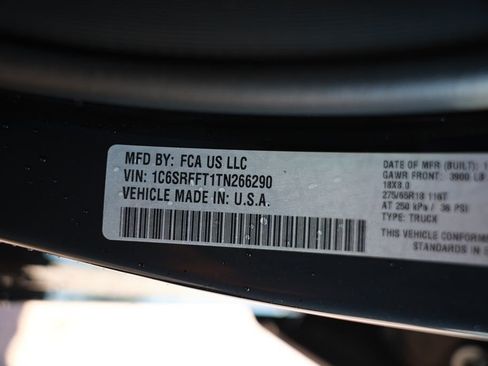 New 2026 RAM 1500 4x4 Crew Cab image 32