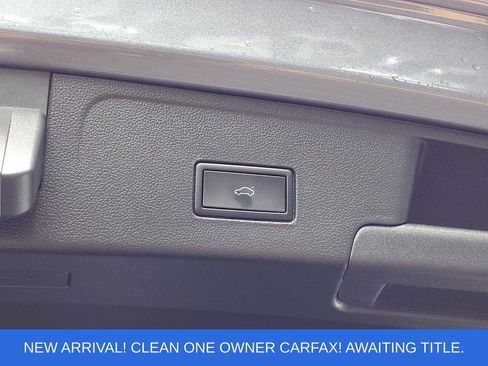 Used 2024 Volkswagen Atlas Cross Sport SE w/ Panoramic Sunroof Package FWD image 19