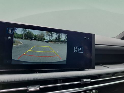 Certified 2025 Hyundai Santa Cruz SE FWD image 23