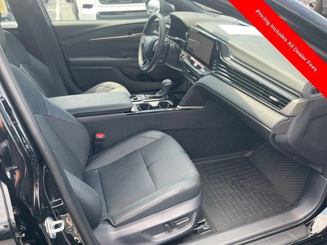 Used 2026 Toyota Camry XSE FWD image 31
