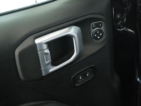 Used 2022 Jeep Gladiator Sport AWD/4WD image 6