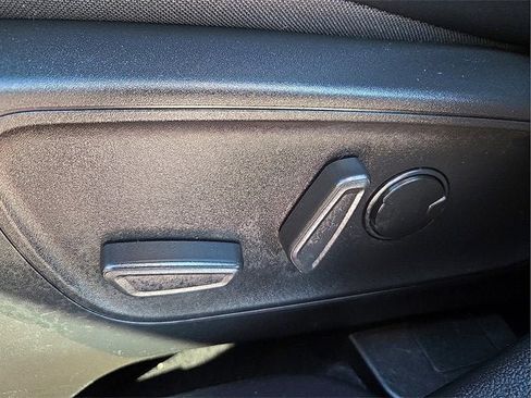 Used 2023 Ford Escape ST-Line image 17