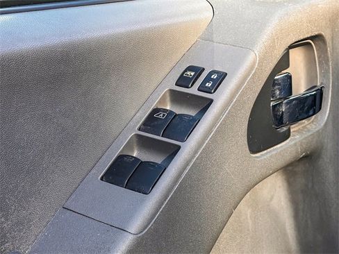 Used 2019 Nissan Frontier SV image 12