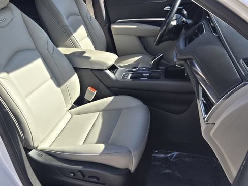 Used 2023 Cadillac XT4 Luxury FWD image 19