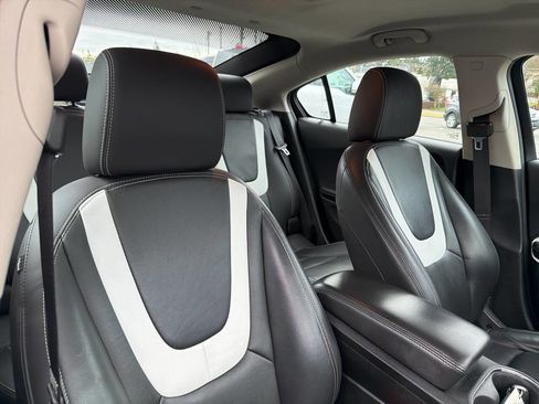 Used 2013 Chevrolet Volt Premium w/ Premium Trim Package image 14