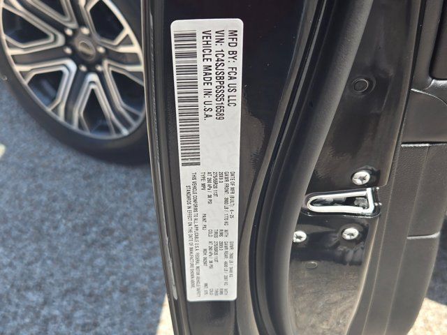Used 2025 Jeep Wagoneer L Series II AWD/4WD image 34