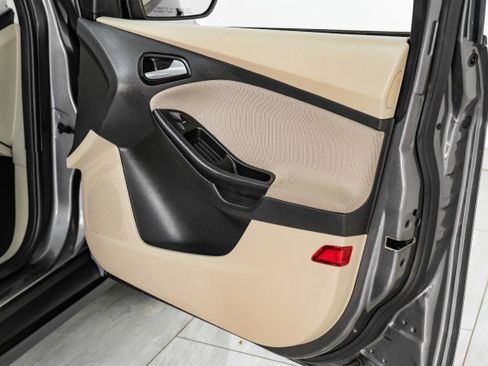 Used 2012 Ford Focus SE image 40