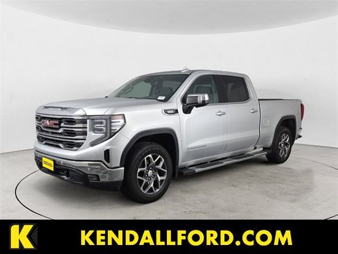 Used 2022 GMC Sierra 1500 SLT w/ SLT Premium Plus Package image 1