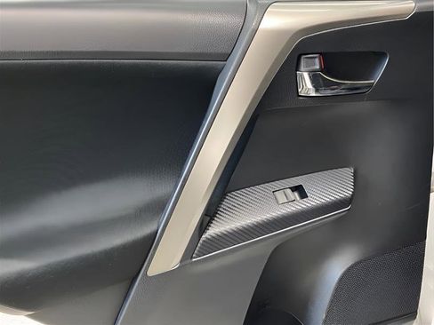 Used 2015 Toyota RAV4 XLE image 22