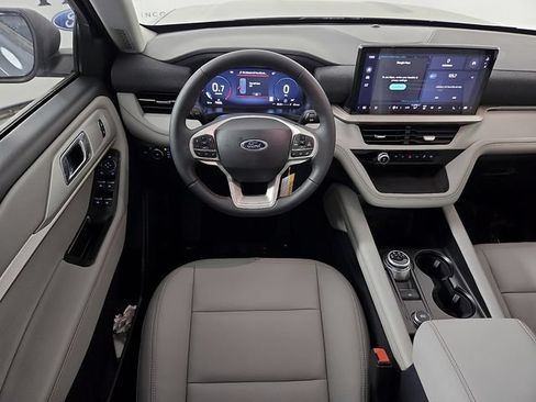 Used 2026 Ford Explorer Active w/ Active Comfort Package RWD image 10
