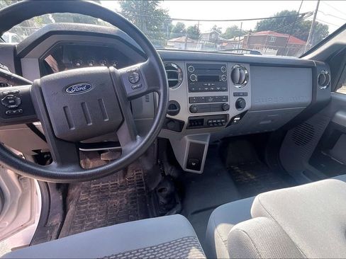 Used 2018 Ford F650 2WD Regular Cab Super Duty image 14