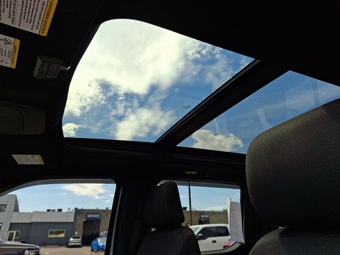 Used 2022 Ford F150 XLT w/ Equipment Group 302A High image 15