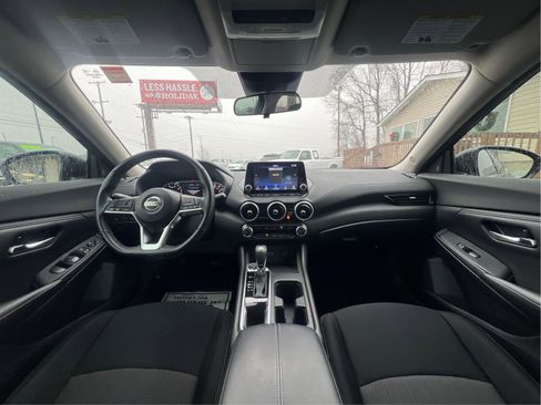 Used 2022 Nissan Sentra SV w/ Lighting Package image 15
