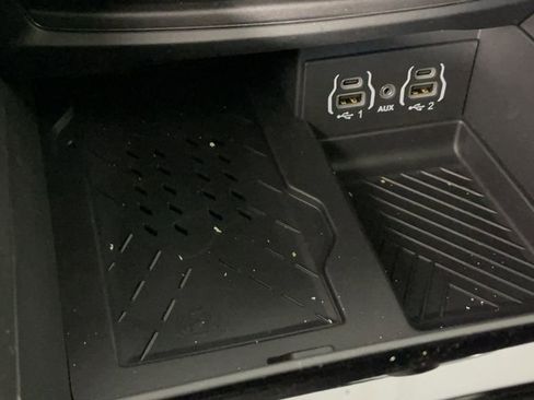 New 2025 Chrysler Pacifica Limited image 18