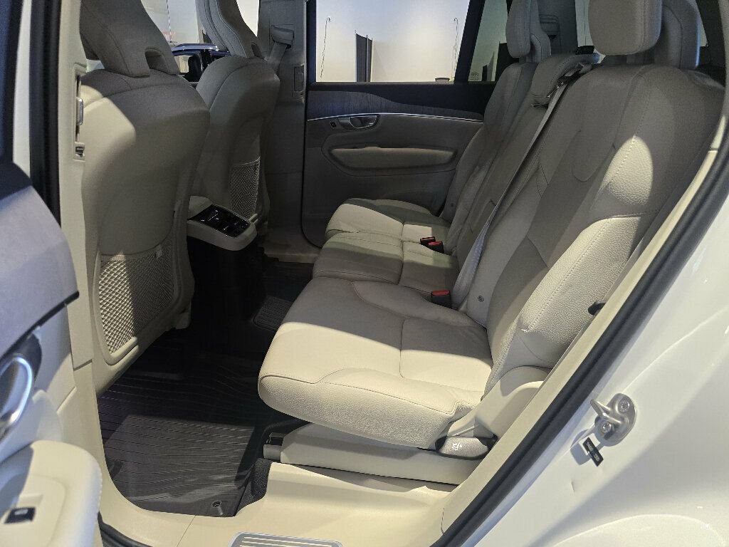 Used 2024 Volvo XC90 T8 Plus w/ Protection Package Premier AWD/4WD image 20
