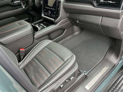 Certified 2026 GMC Yukon AT4 Ultimate w/ LPO, Illumination Package image 24