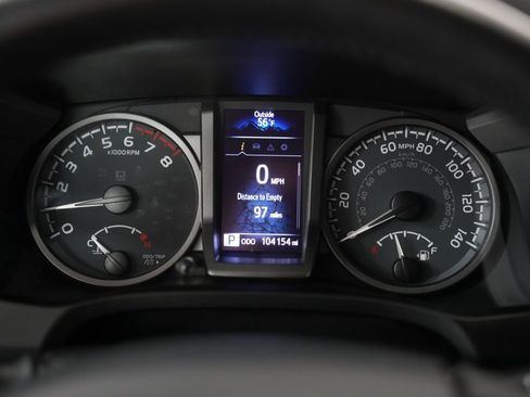 Used 2020 Toyota Tacoma TRD Off-Road image 19