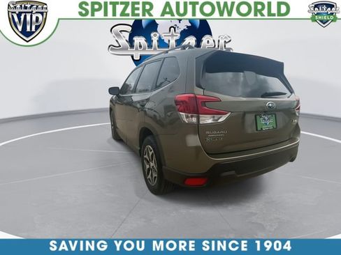 Used 2023 Subaru Forester Premium image 7