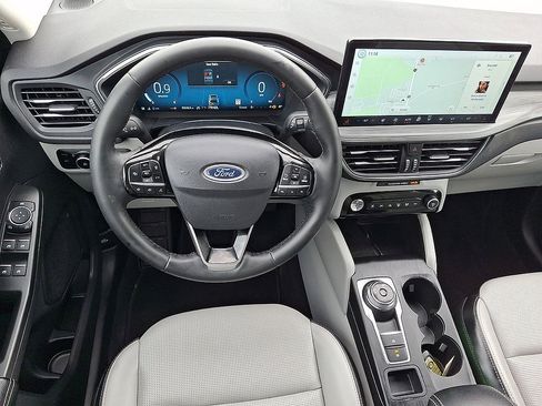 Certified 2023 Ford Escape Platinum AWD/4WD image 21